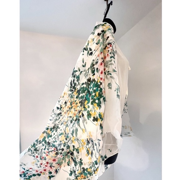 Karen Kane Open Front Sheer Floral Kimono - Picture 4 of 5